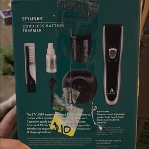 Andis Cordless Battery Trimmer - Black